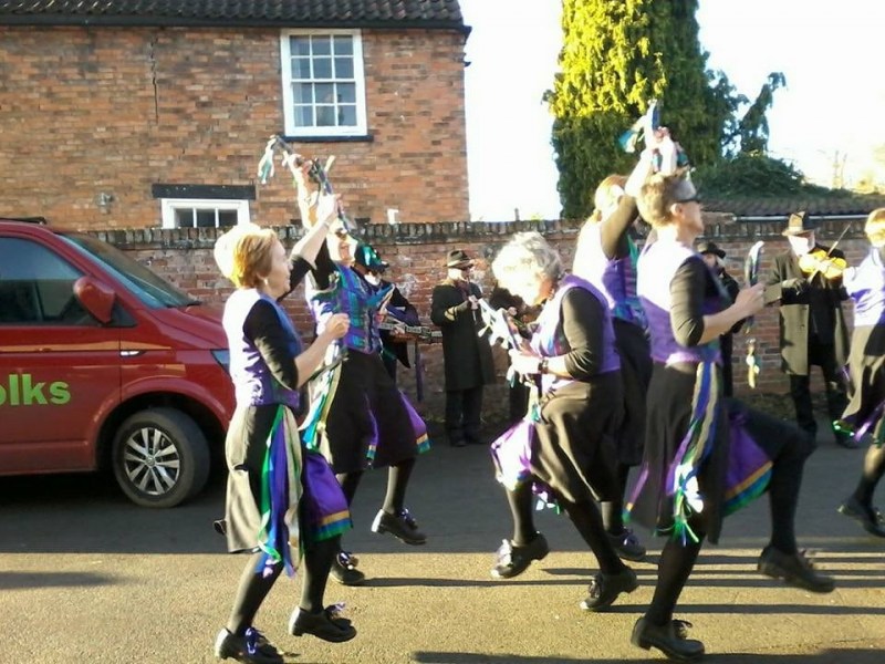 28660877_1400247956746048_301874080913766780_n