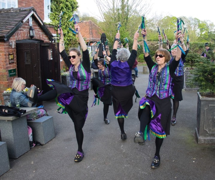 Mortimers Morris at The Broad Oak, Strelley
