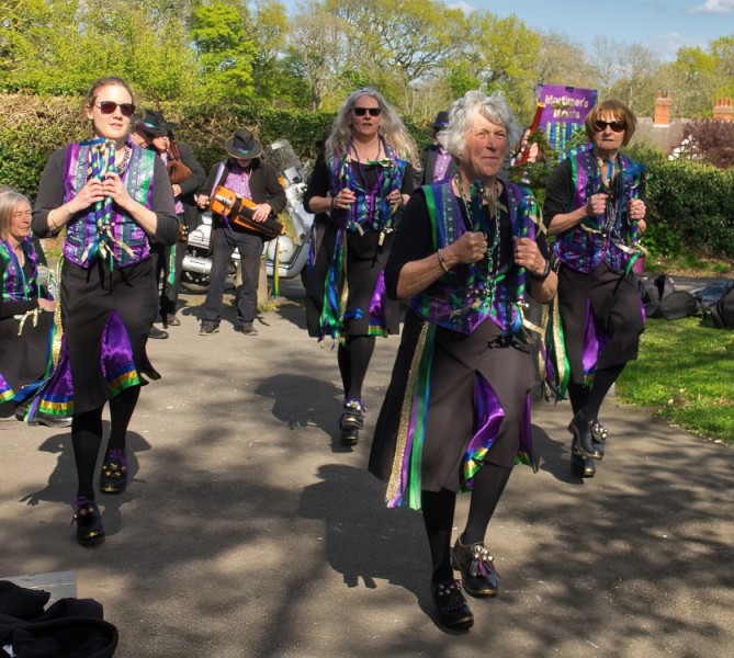 Mortimers Morris at The Broad Oak, Strelley