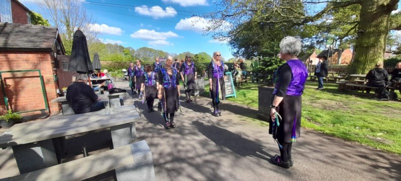 Mortimers Morris at The Broad Oak, Strelley